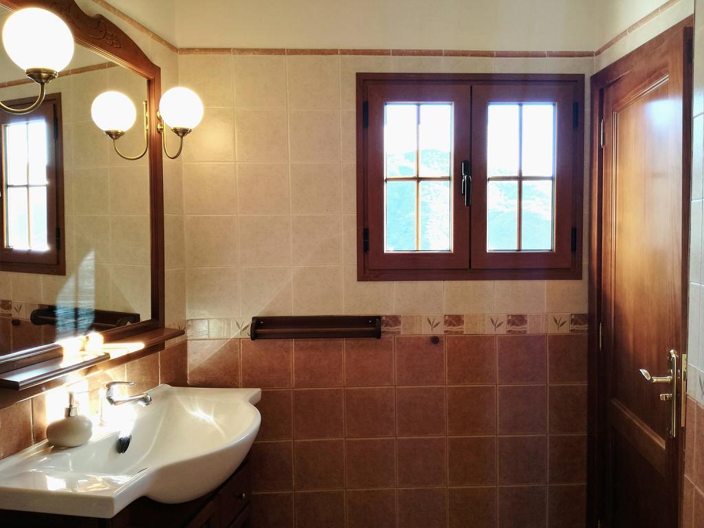 Vivienda Vacacional La Portada Техеда Екстериор снимка